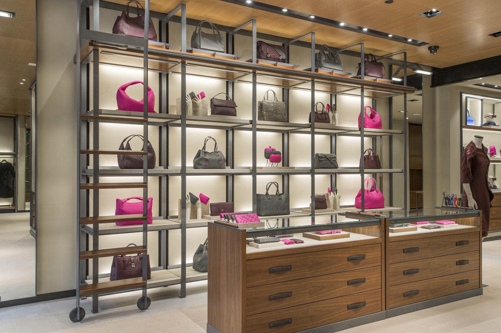 Boston Ma Retail Design Purse Display