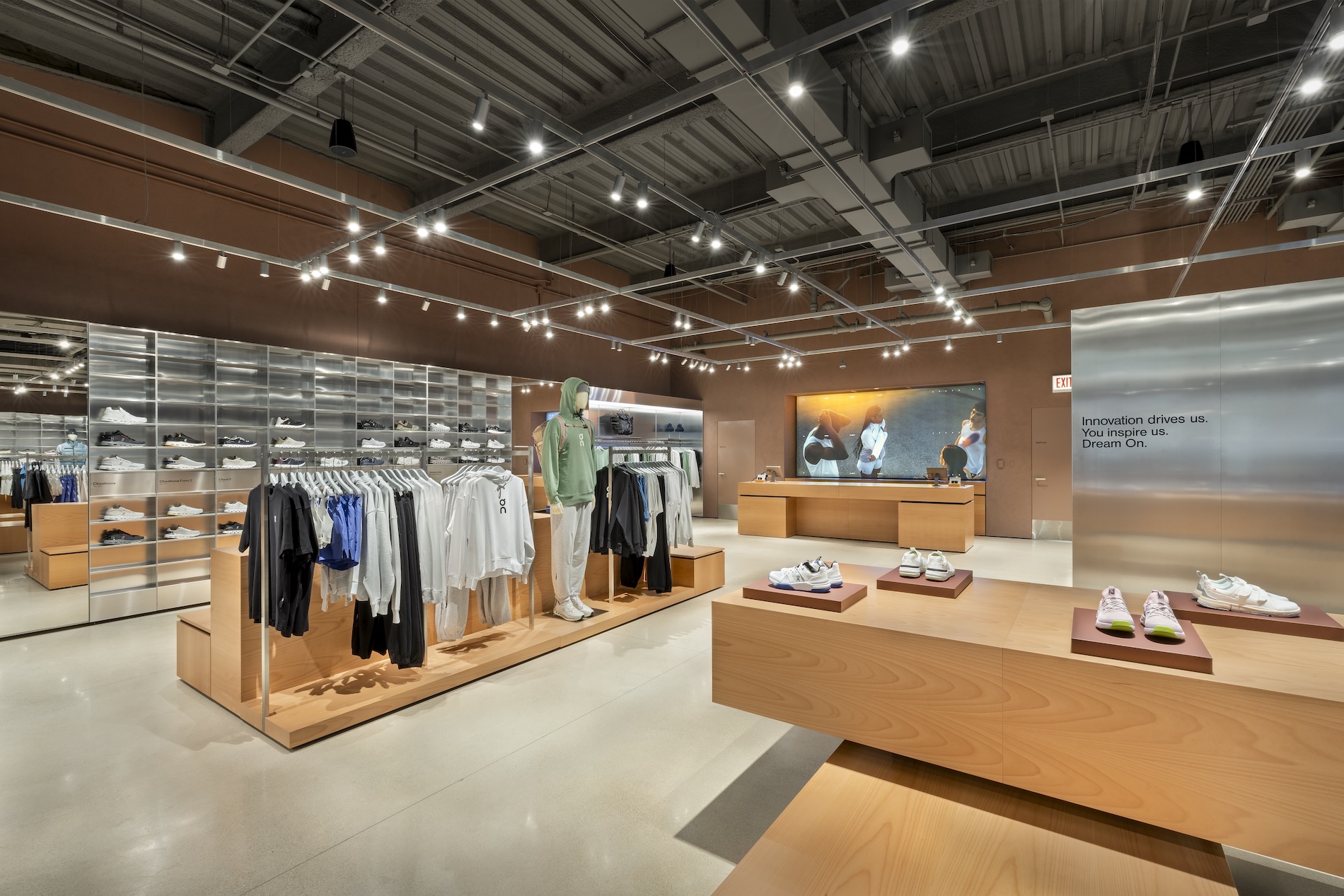 Pen110 Retail Space Design Chicago Il