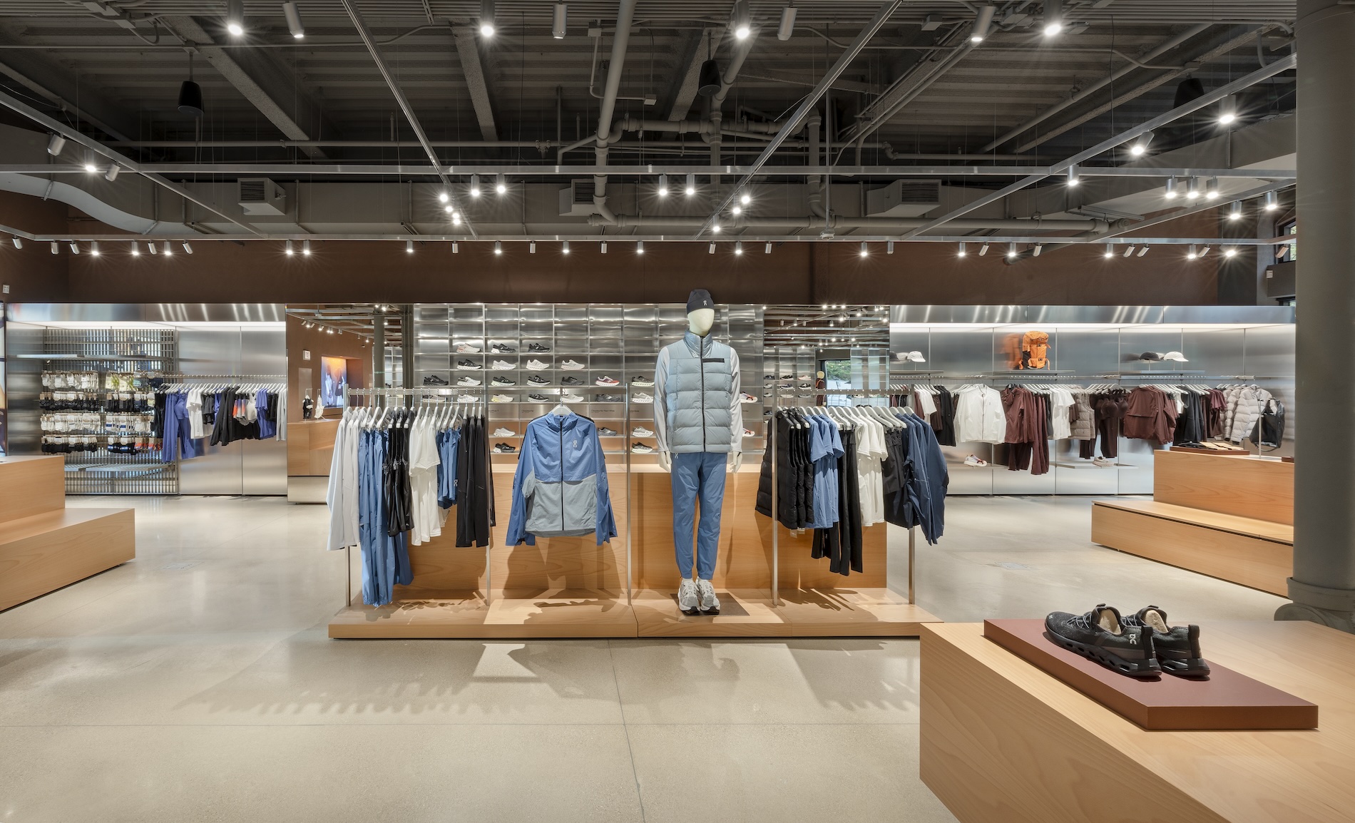 Store Display Design On Cloud Running Shoes